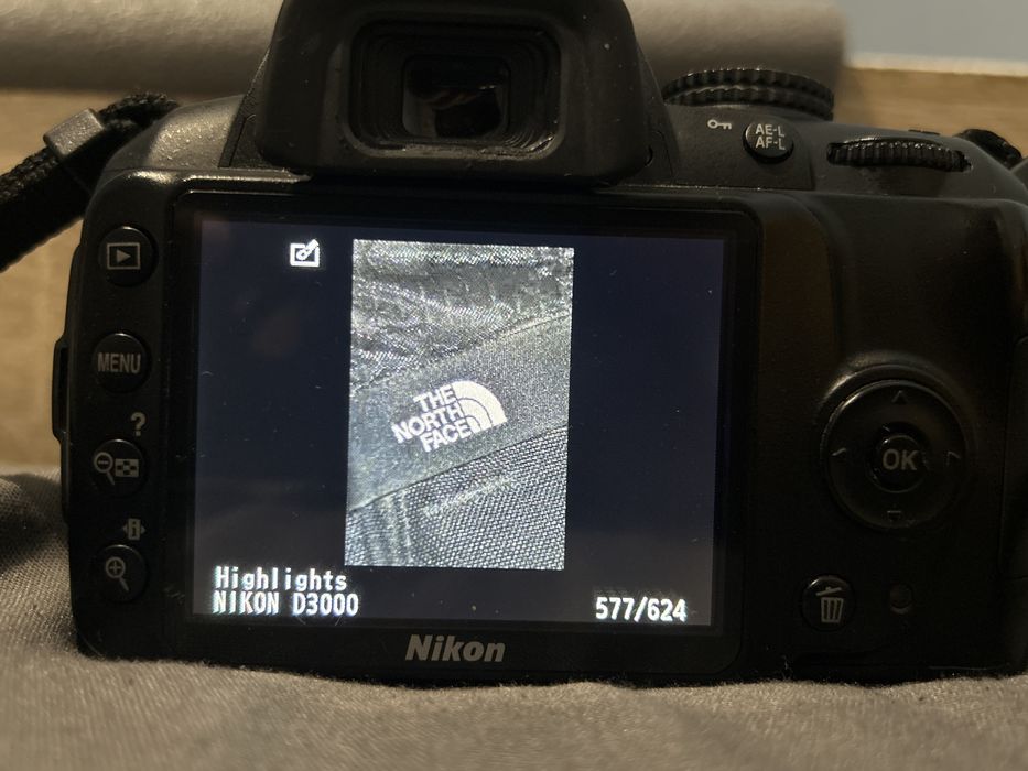 nikon d3000+обектив 18-55мм с vr