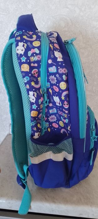 Рюкзак школьный.