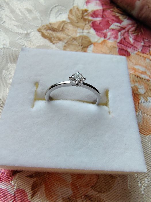 Годежен пръстен Virtuosa – естествен диамант 0.15 ct