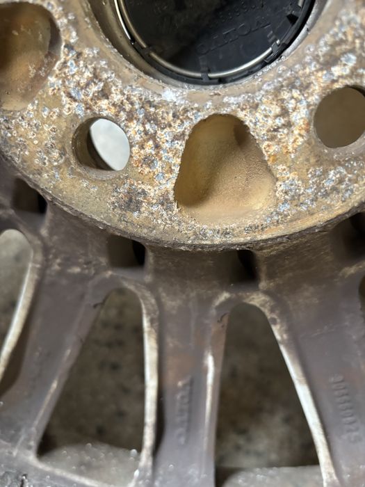 Лети Джанти 17"Волво с гуми Continental