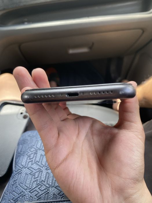 Iphone 11 в хорошем состоянии
