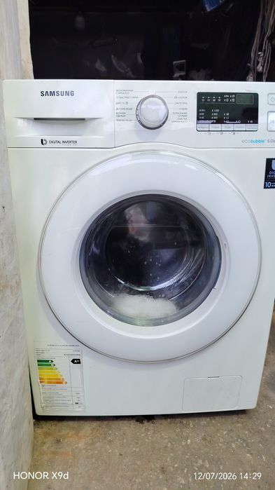Samsung ecobubble 6кило  Кирювиш машинасини сотаман.