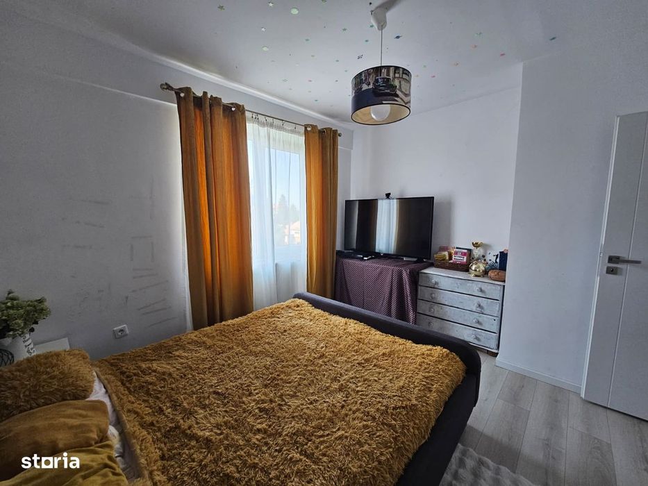 De vânzare apartament cu 4 camere – Centru, Str. Mileniului