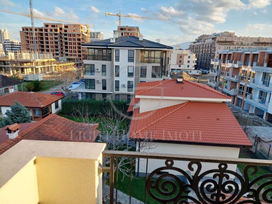 Продава се Четиристаен апартамент в Пловдив, Христо Смирненски - 219 кв.м за 1521 €/кв.м - Снимка #9