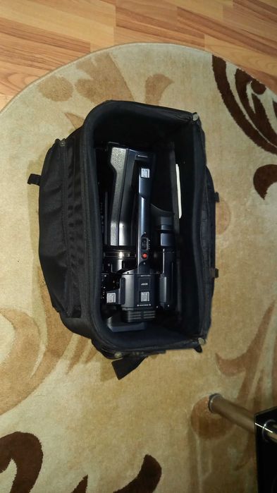 Panasonic mdh2 full hd  + geanta si doua carduri 64 gb si doua baterii