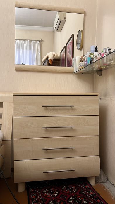 Продается Польский спальный гарнитур,современный