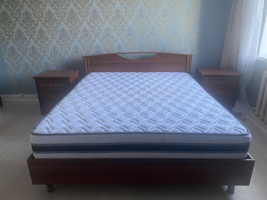 Продаётся кровать двуспальная