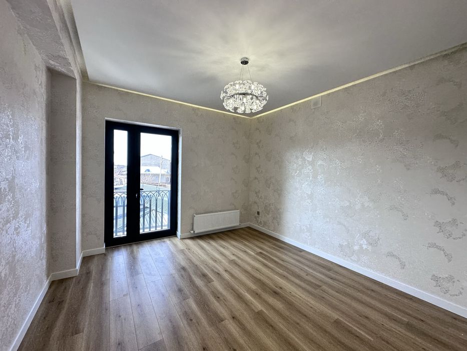 Юнусобод Хасанбойда 2 қаватли енги ховли сотилади