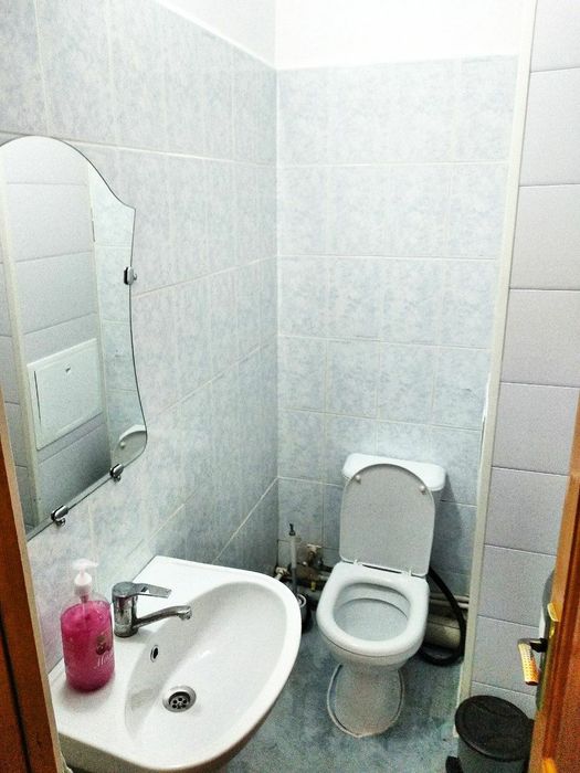 Своя 3х комнатная кв 3/1/9 на карасу 6, можно подофис или обмен.