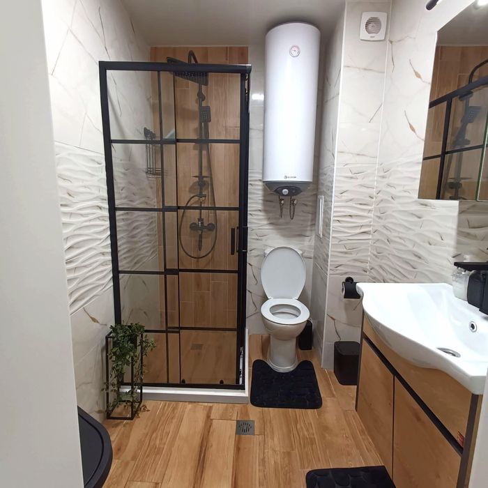 Дава се под наем Тристаен апартамент в Варна, Център - 80 кв.м за 800 € - Снимка #6