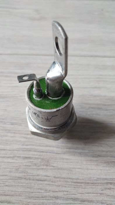 Продам тиристор высокочастотный