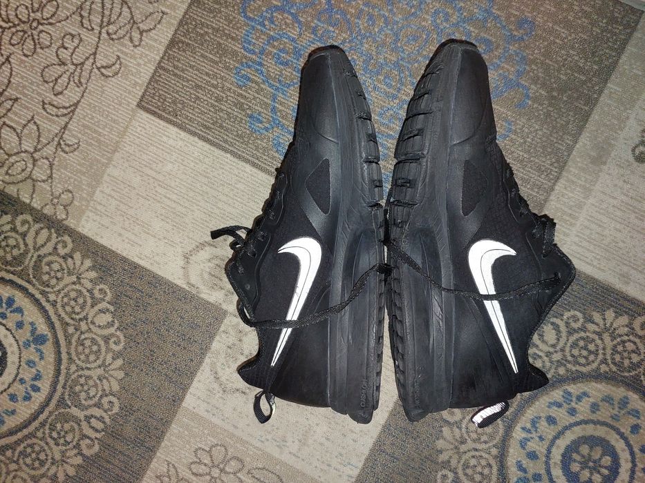 Кроссовки.  Nike