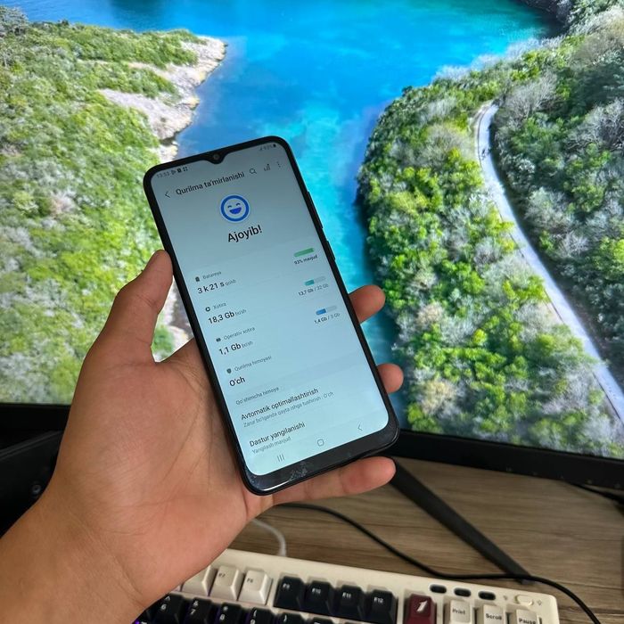 Samsung Galaxy A03 srochni sotiladi