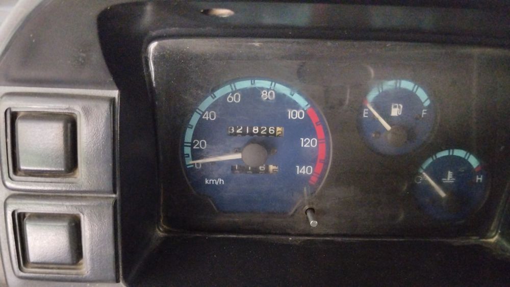 Дамас сотилади 2012 йил