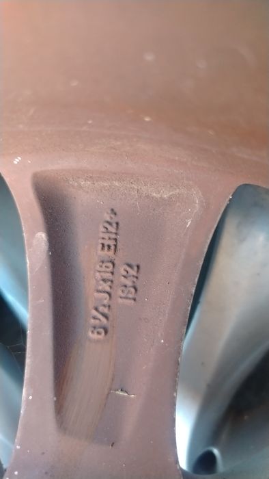 Гуми и джанти БМВ 5 Х 120 R16 / BMW 5X120R16