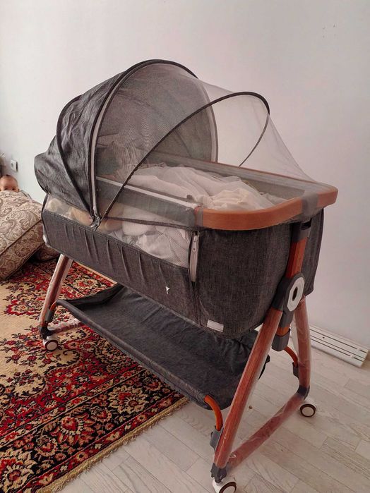 Продам манеж для малышей