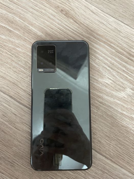 Телефон Vivо Y33S