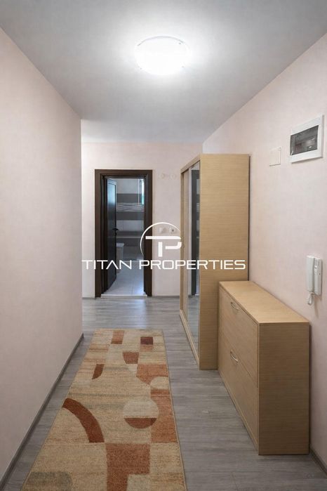 Двустаен апартамент в кв. Мараша
