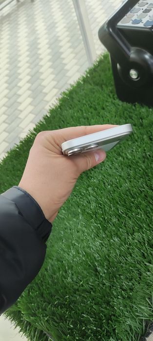 Iphone 17 Pro korpusda iPhone Xr yana sotuvda keldi 128 gb xotira