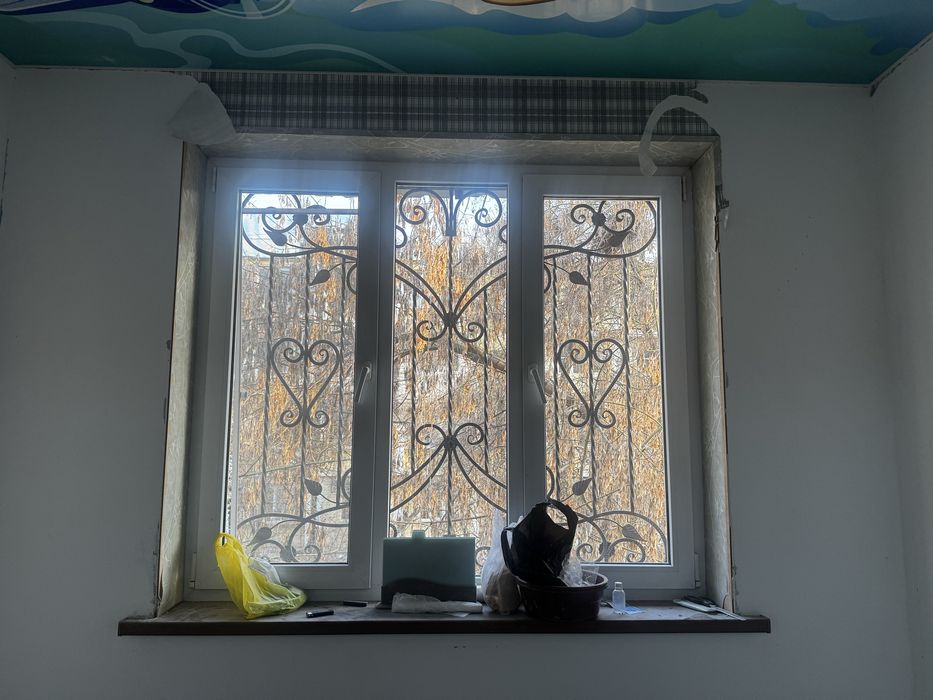 Срочно продаю 3 пластиковых окна