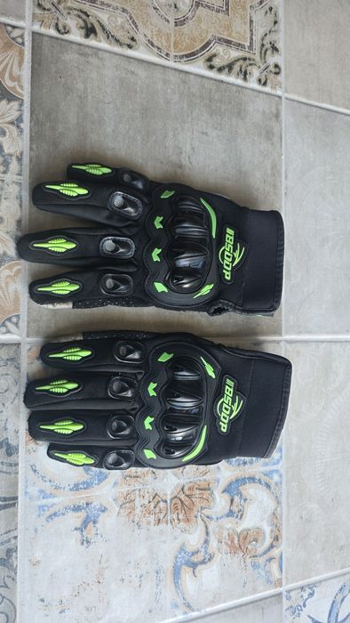 Manusi moto cu protectii