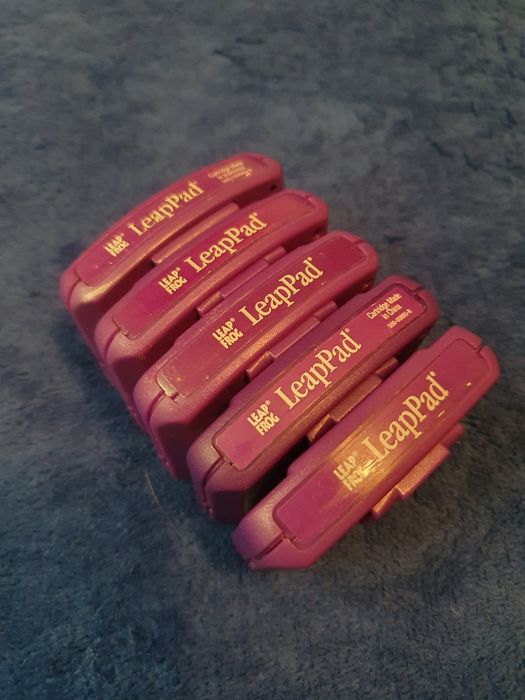 Vând jocuri consola leap pad