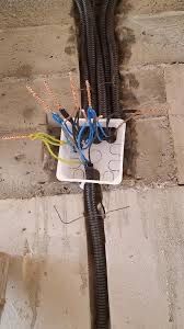 Electrician ,prize,becuri si instalatii generale