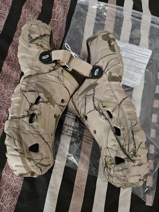 Чехли като CROCS