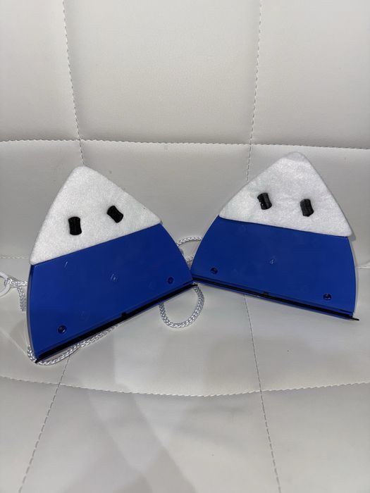 Машинка за почистване на прозорци с магнит