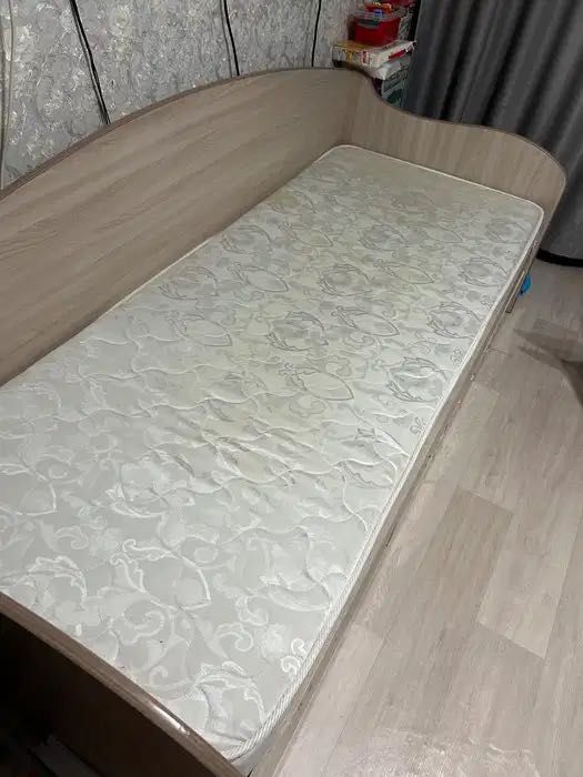 Кровать подростковая