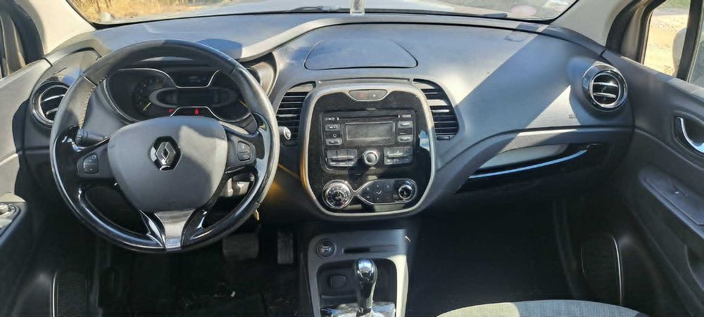 Renault Captur 1200 турбо . На части
