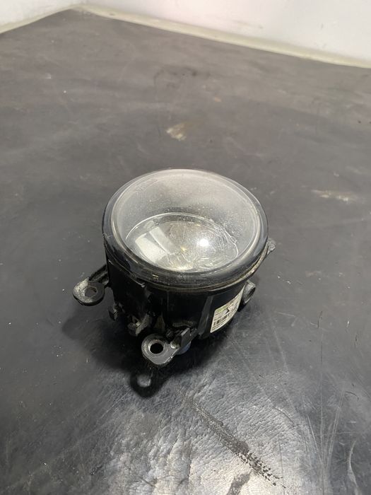 Proiector ceata stanga Ford Focus 2 89204003