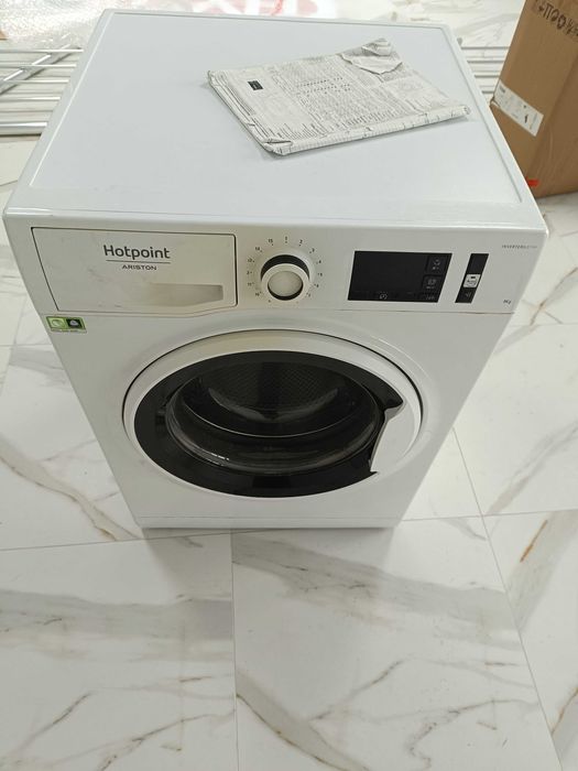 Продавам пералня Аристон