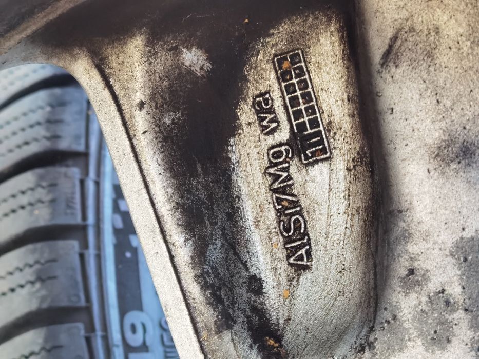 Джанти с гуми 235/35/19 Continental