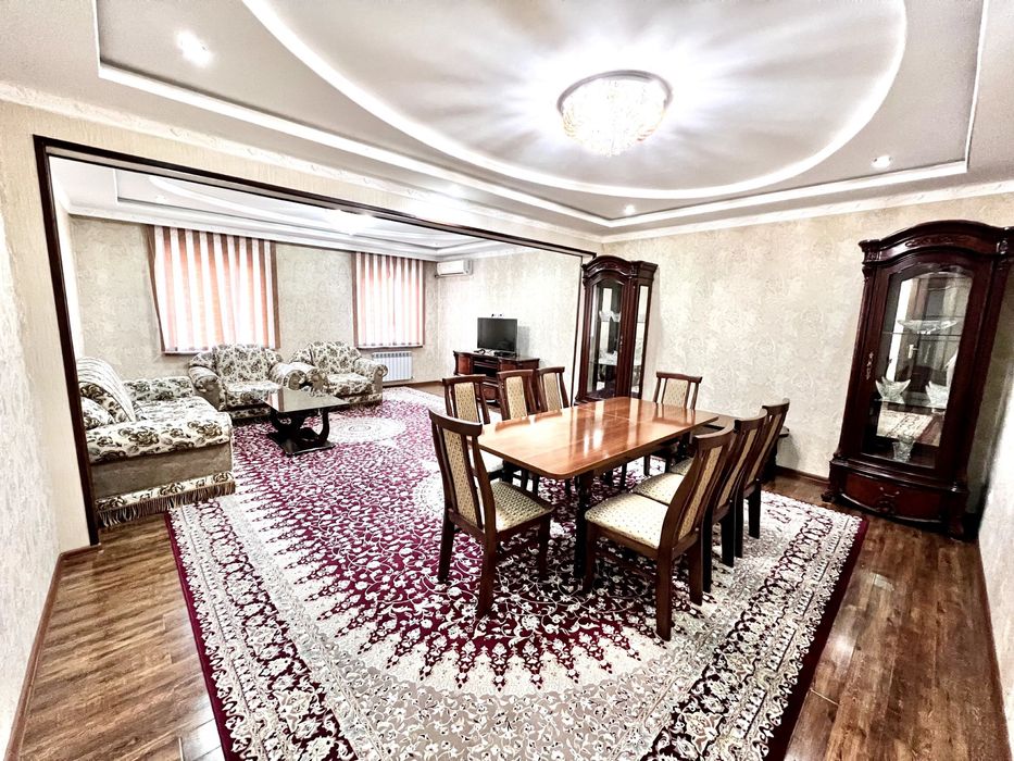 Квартира Продается Мирабод Райони ул.Нукус 120 м2