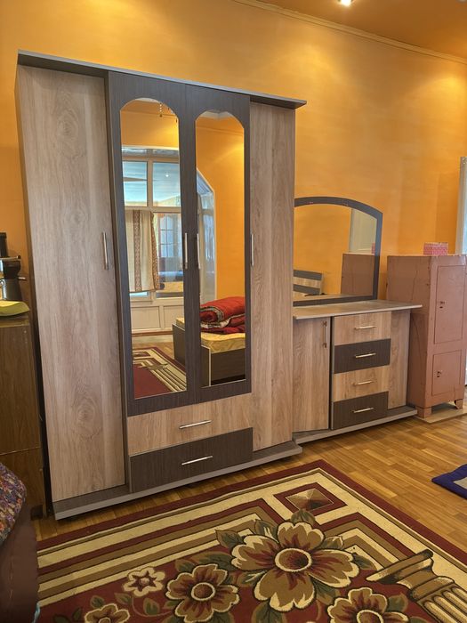 Спальный гарнитур