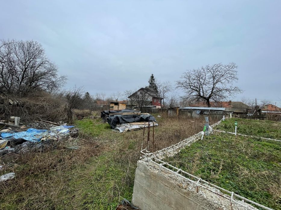 Vand teren 1550mp2 cu fundatia facuta!