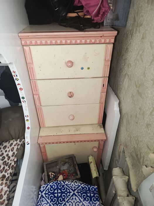 Продам шкафы в детскую