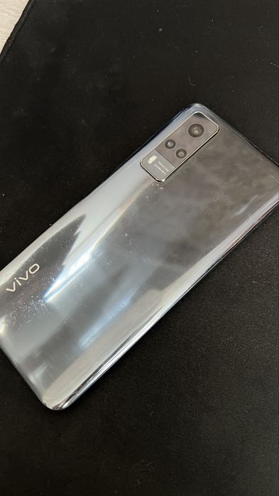 Продам смартфон Vivo