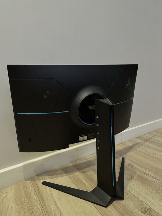 Игровые мониторы в количестве 144гц//240гц