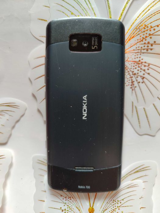 Продаю Nokia 700