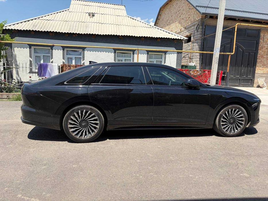 Hyundai Grandeur 2026 Full Black Piano