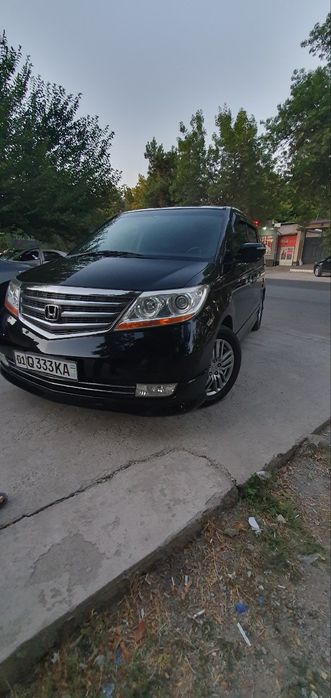 Honda elysion prestige