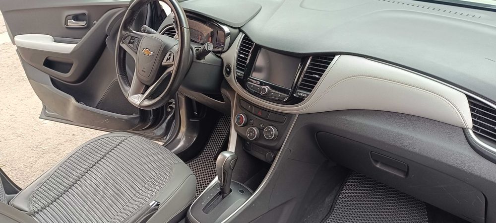 Tracker 1 Premier 2020