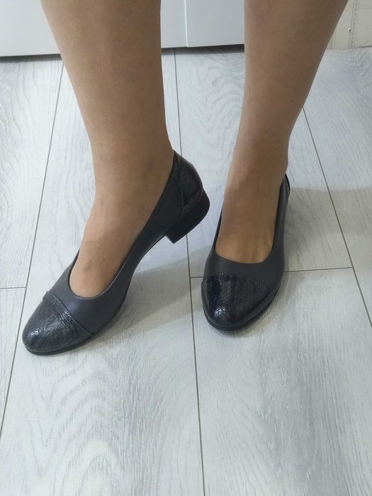 Женские новые туфли
