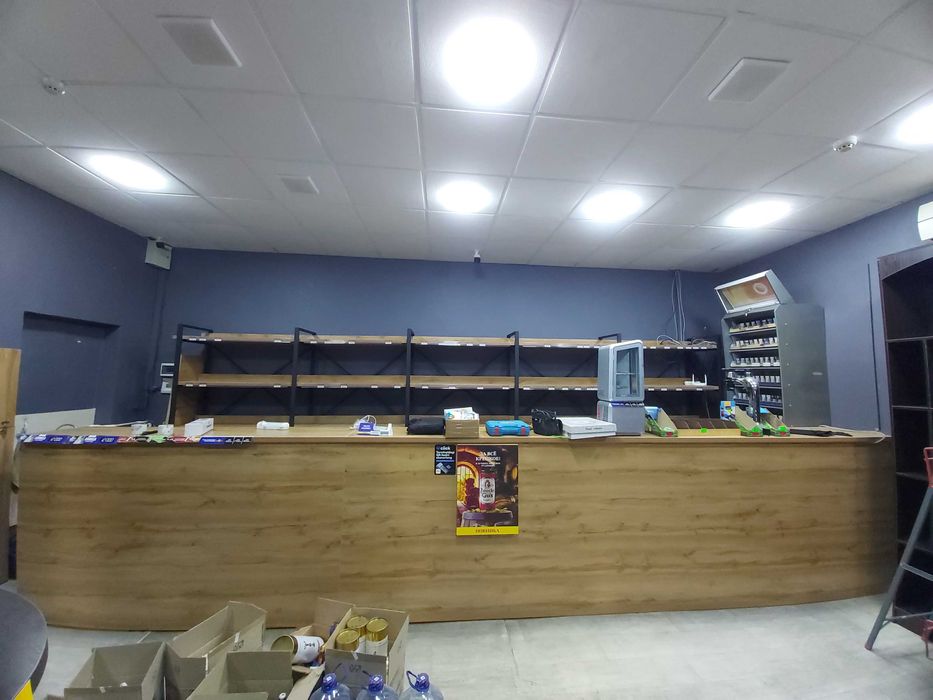 Продам мебель для магазина