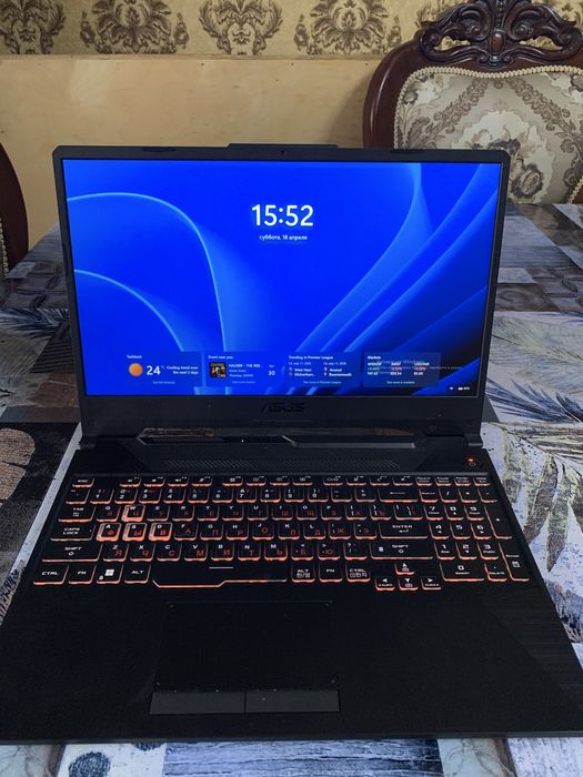 Notebook Sotiladi kami bor