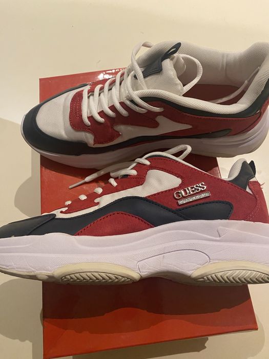 GUESS Женски обувки размер 40