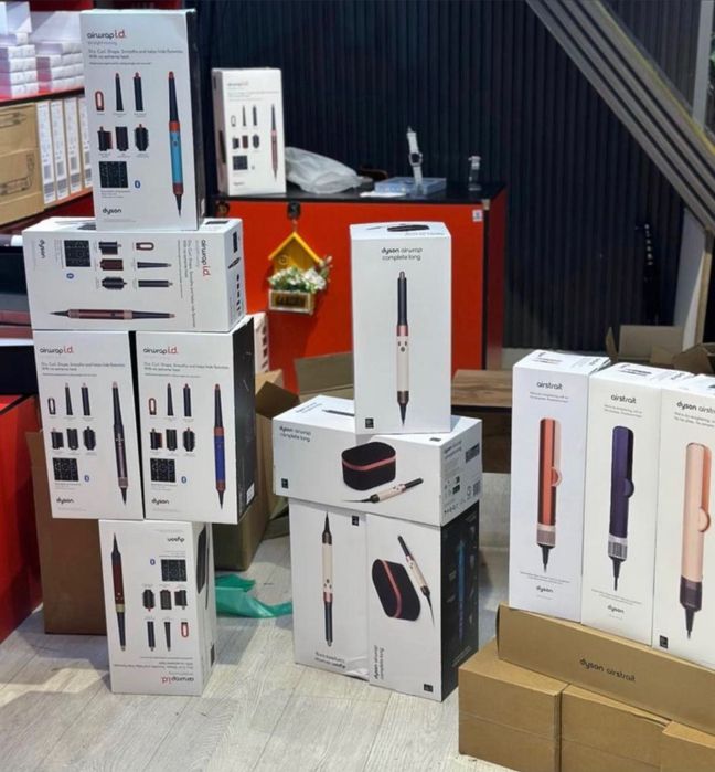 Продам Новый Dyson Styler Dyson Airstrait Выпрямитель