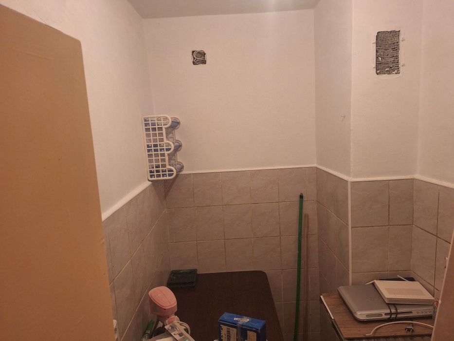 Vand garsoniera etajul 9